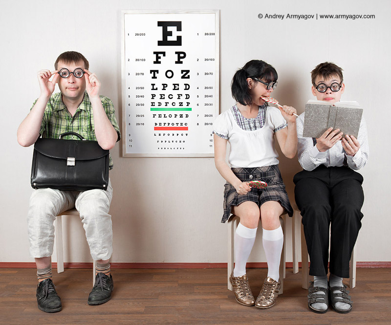 <B><font size="2"><a title="Buy this photo"					href="http://depositphotos.com/5582980/stock-photo-Three-person-wearing-spectacles-in-an-office-at-the-doctor.html?ref=1000647"					target="_blank">купить эту фотографию</a></font></B>